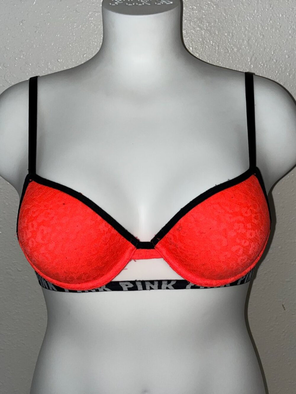 PRE-OWNED PINK VICTORIAS SECRET DEMI UNDERWIRE BRA SZ 32A